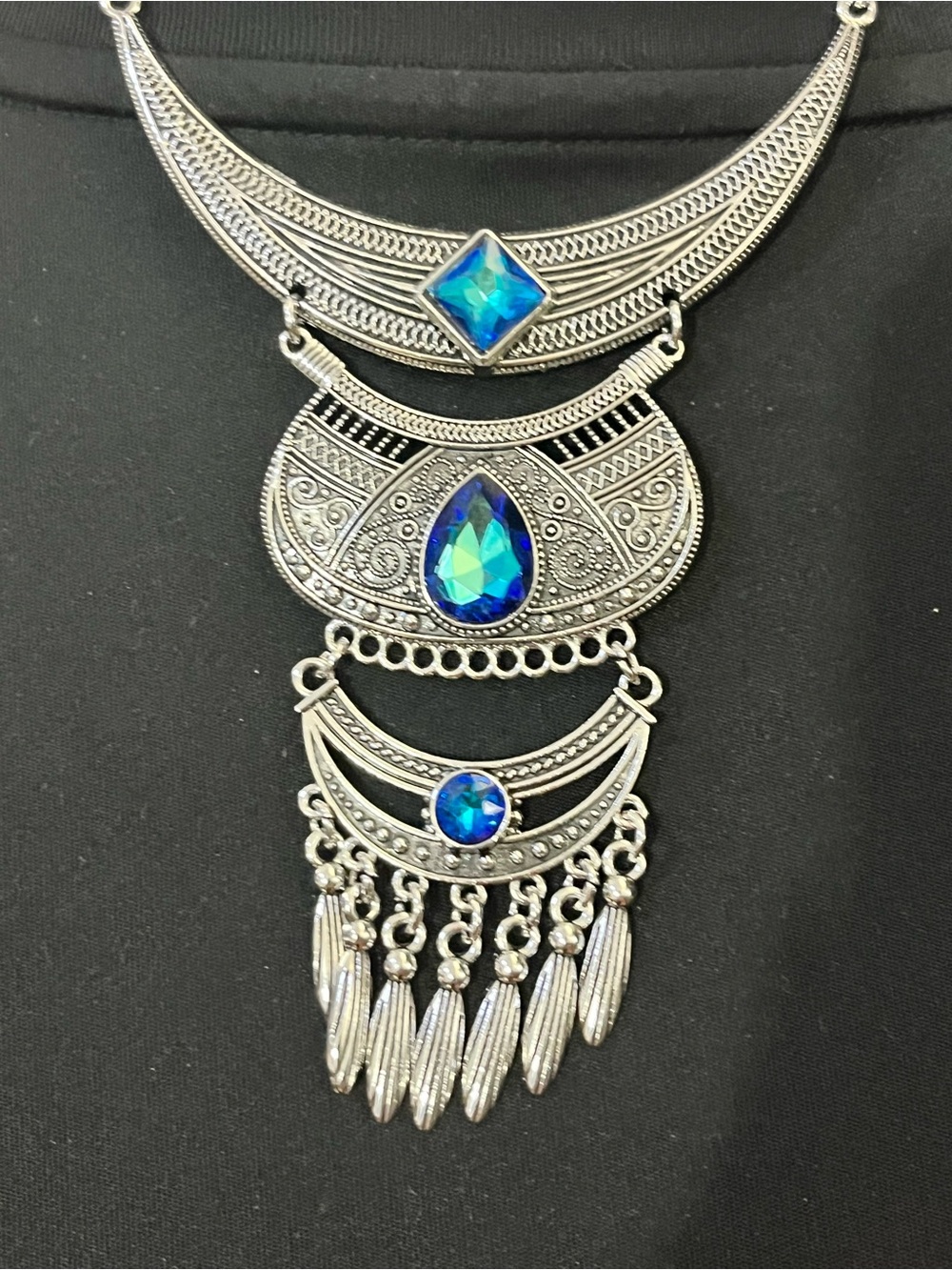Source Unknown Silver-Tone Necklace with Blue Teardrop and Round Crystals NEW
